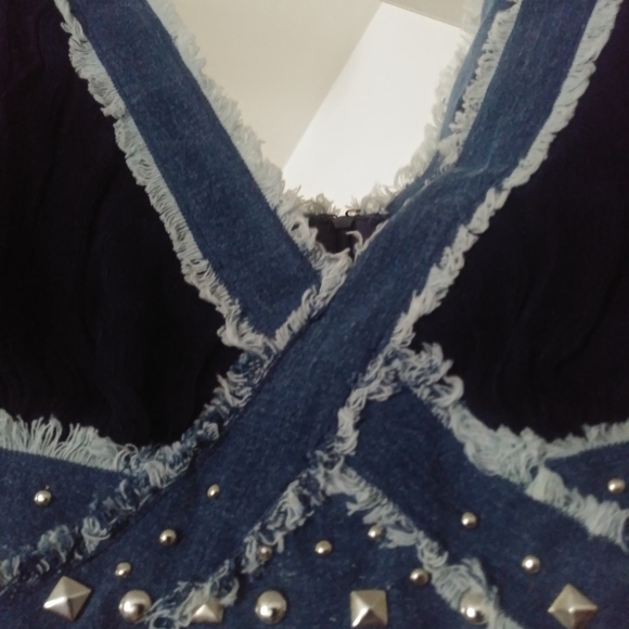 Top - Picture 5 of 6